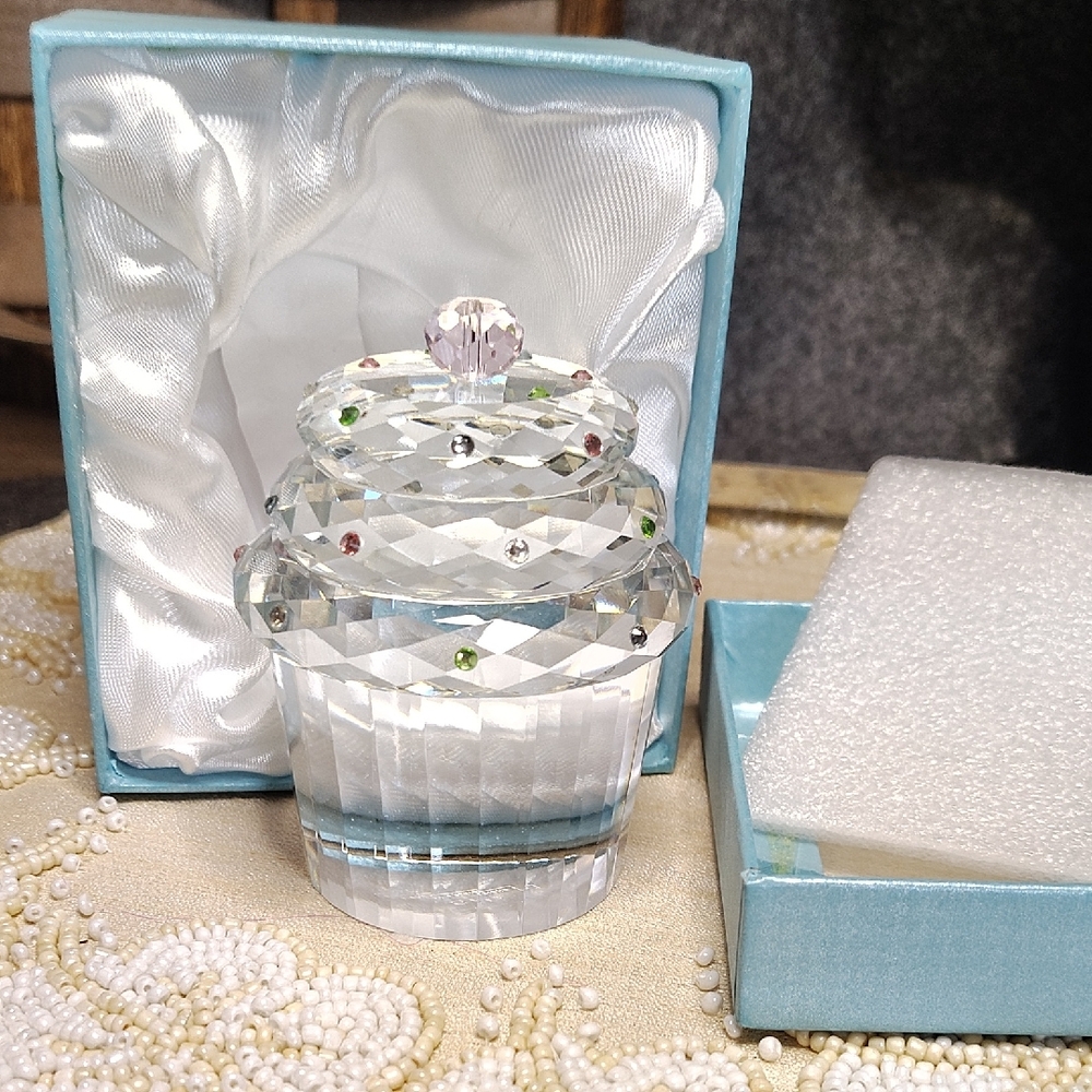 No.139/Crystal Cupcake Trinket Box